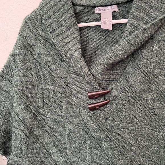 Olivia Sky Green Knit Poncho - Picture 2 of 7